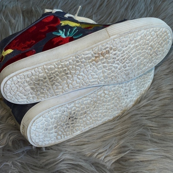 EUC Kenneth Cole New York Kam Hightop Floral Embroidered Sneakers Size 6 - Picture 7 of 8